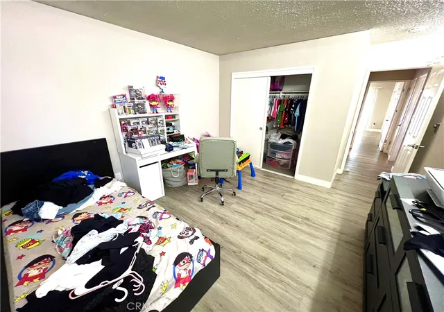 Listing Photo 4 - Condo for sale in building located at 15712 Pasadena, Tustin, CA 92780 - Unit #8