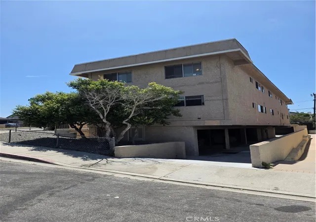 Photo 3 of Multi family home for sale at 2409 Inglewood Ave, Redondo Beach, CA 90278 | MLS# SB26169610 | Listing updated on 2026-09-26
