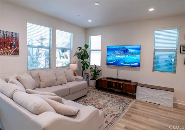 2nd image of 16014 Parkhouse #2, Fontana, CA 92336 | MLS# CV26169651