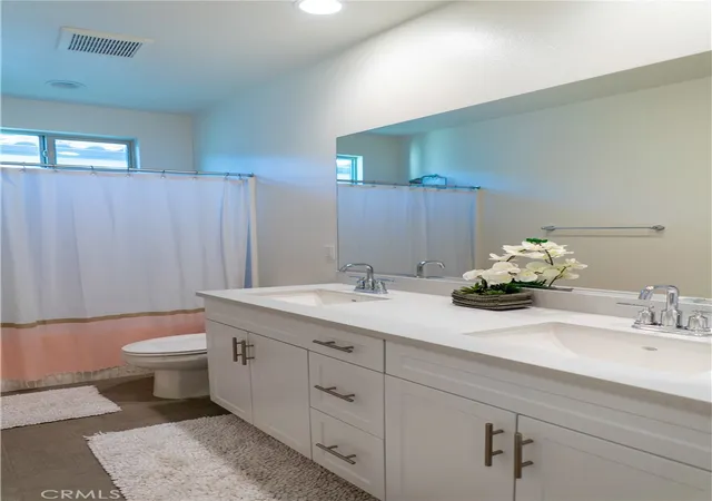 5th image of 16014 Parkhouse #2, Fontana, CA 92336 | MLS# CV26169651