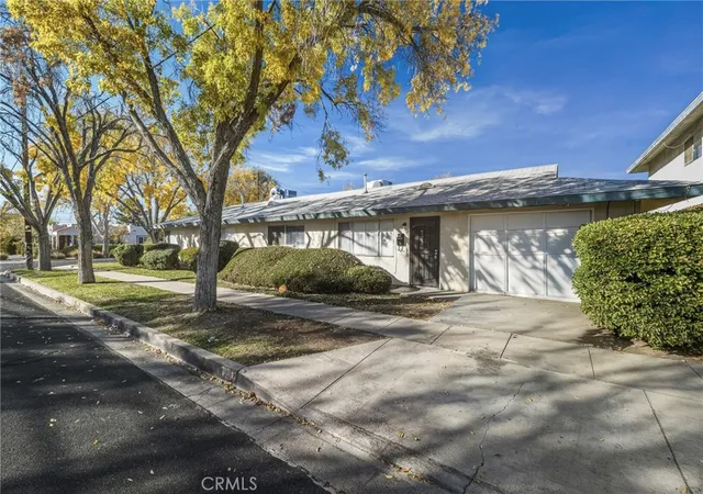 Photo 2 of House for sale at 44702 Fig Ave, Lancaster, CA 93534 | MLS# SR26169385 | Listing updated on 2026-09-21