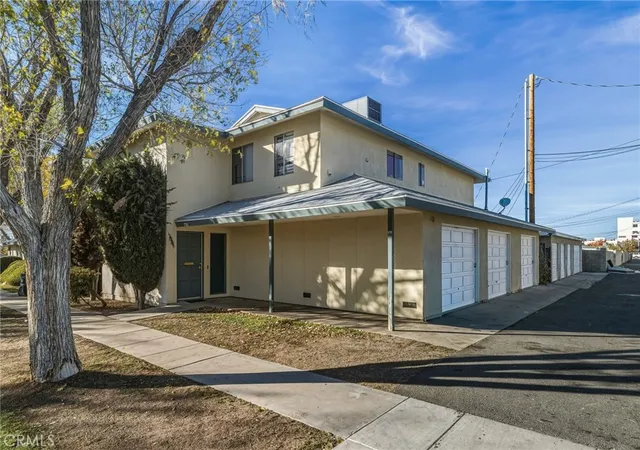 Photo 3 of House for sale at 44702 Fig Ave, Lancaster, CA 93534 | MLS# SR26169385 | Listing updated on 2026-09-21