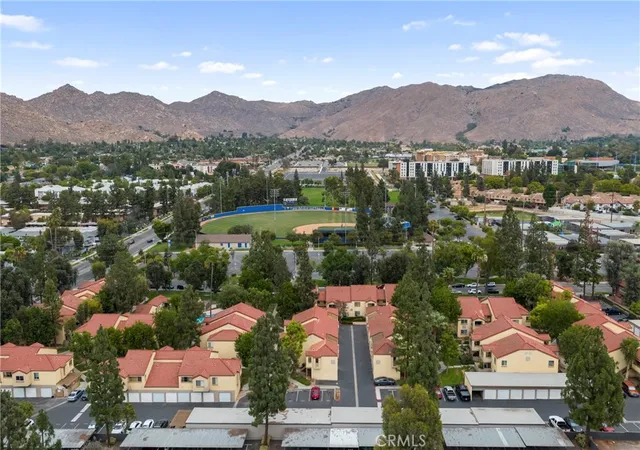 35th image of 1114 W Blaine #204, Riverside, CA 92507 | MLS# RS26168471