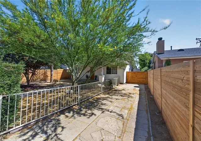 3rd image of 722 Royce St, Altadena, CA 91001 | MLS# CV26167487