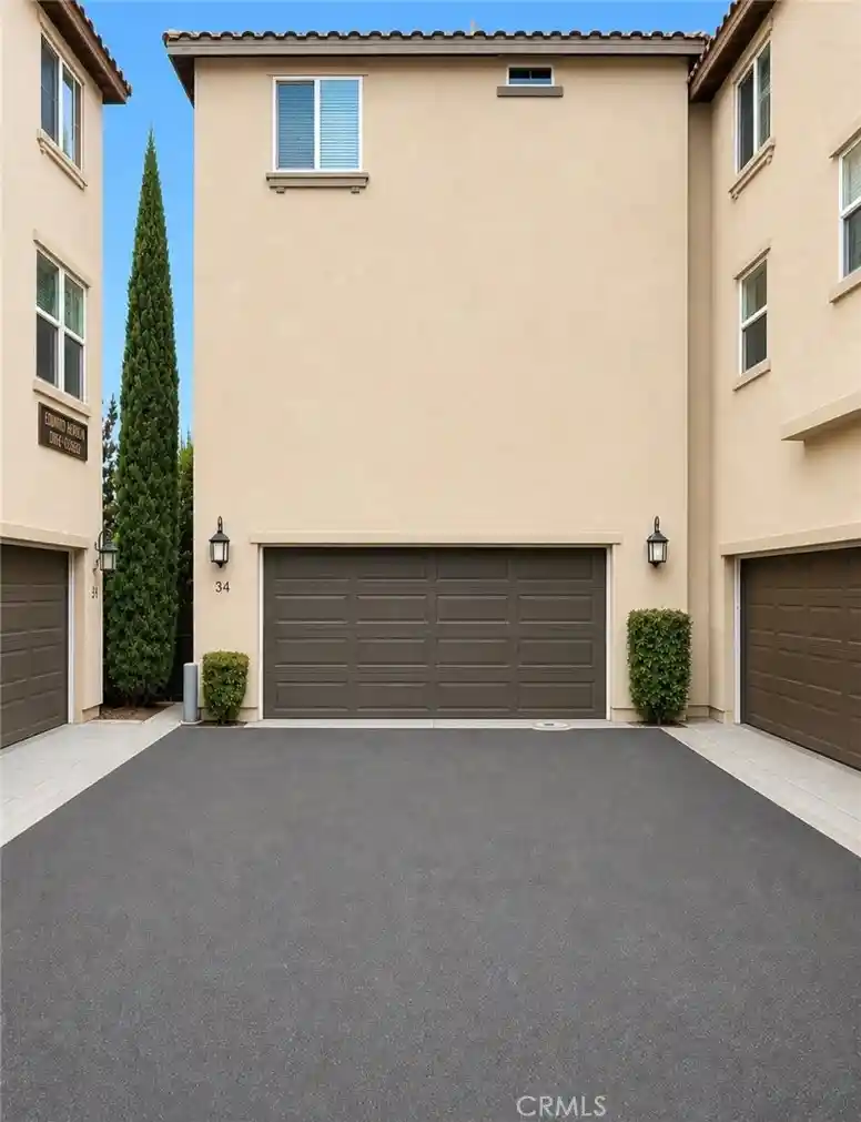 Listing Photo 26 - Condo for sale in 120 S Pacific Ave located at 120 S Pacific Ave, Santa Ana, CA 92703 - Unit #34