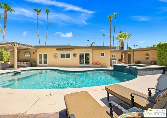 3rd image of 2295 E Park Dr, Palm Springs, CA 92262 | MLS# 26864865PS