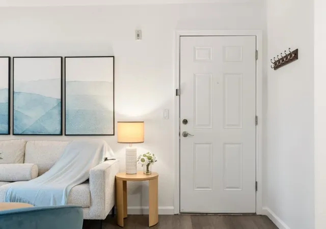 Photo 2 of Condo for sale at 872 Catkin Ct, San Jose, CA 95128 | MLS# ML82056493 | Listing updated on 2026-10-04