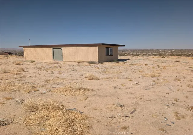 5th image of 56850 Bodick, Landers, CA 92285 | MLS# JT26169891