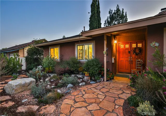 Photo 3 of Single family home for sale at 1545 Seneca Pl, Claremont, CA 91711 | MLS# CV26164550 | Listing updated on 2026-09-27