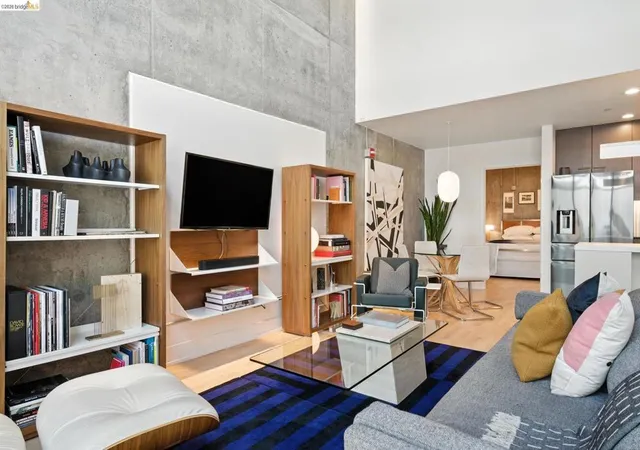 5th image of 311 Oak St #102, Oakland, CA 94607 | MLS# 41143819
