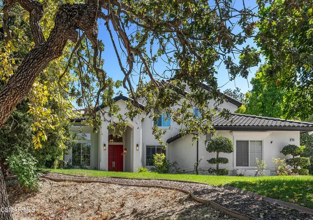 Photo 3 of Single family home for sale at 1660 Cross Brg Pl, Thousand Oaks, CA 91362 | MLS# 226003693 | Listing updated on 2026-10-06