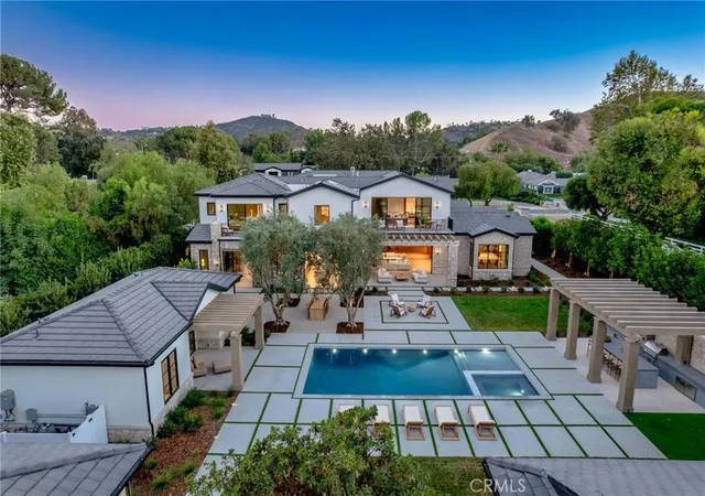 Photo 2 of Single family home for sale at 23661 Long Valley Rd, Hidden Hills, CA 91302 | MLS# SR26169024 | Listing updated on 2026-10-02