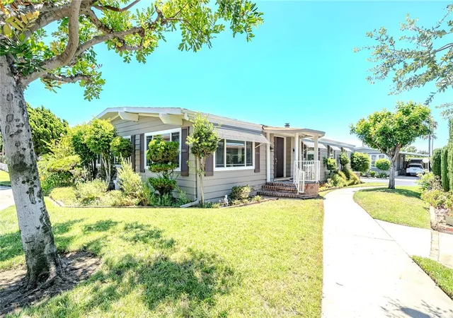 Manufactured home for sale at 14035 Lake Glen Dr #66, La Mirada, CA 90638 | MLS# PW26169993