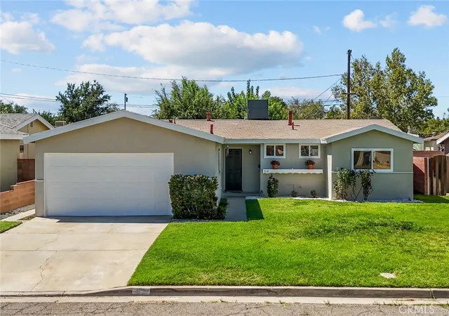 Photo 1 of Sale Pending at 512 E Lingard, Lancaster, CA 93535 | MLS# SR26170017 | Listing updated on 2026-10-27