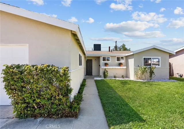 3rd image of 512 E Lingard, Lancaster, CA 93535 | MLS# SR26170017