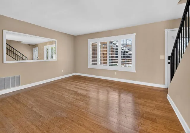 3rd image of 2138 Via Robles, Oceanside, CA 92054 | MLS# NDP2607315