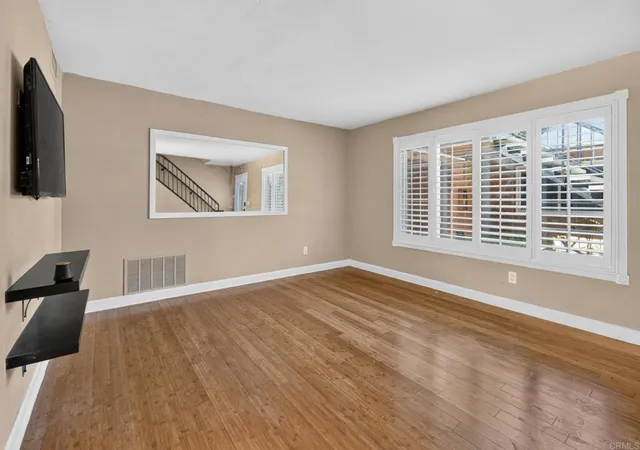 5th image of 2138 Via Robles, Oceanside, CA 92054 | MLS# NDP2607315