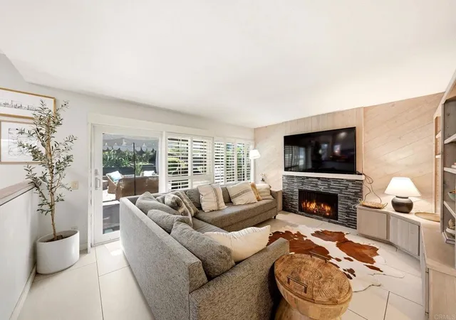 2nd image of 512 Tranquil Ct, Encinitas, CA 92024 | MLS# PTP2605894