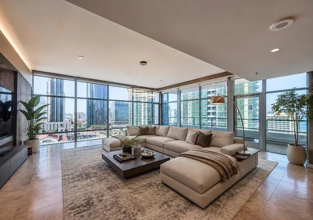2nd image of 1262 Kettner #1504, San Diego, CA 92101 | MLS# 260019009SD