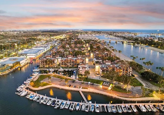 2nd image of 7126 Marina Pacifica Dr, Long Beach, CA 90803 | MLS# NDP2607318