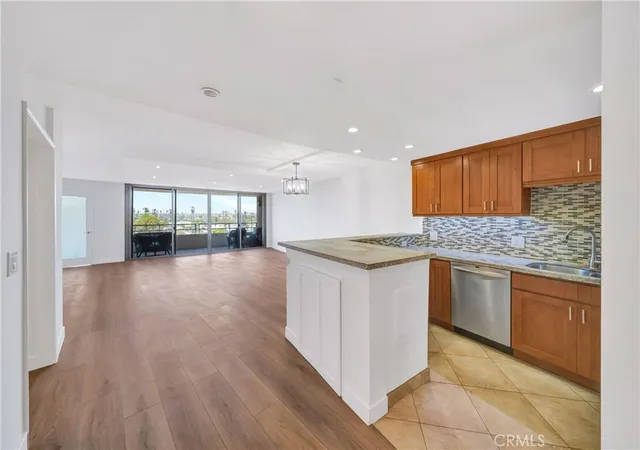 2nd image of 4316 Marina City Dr #227, Marina Del Rey, CA 90292 | MLS# SR26170128
