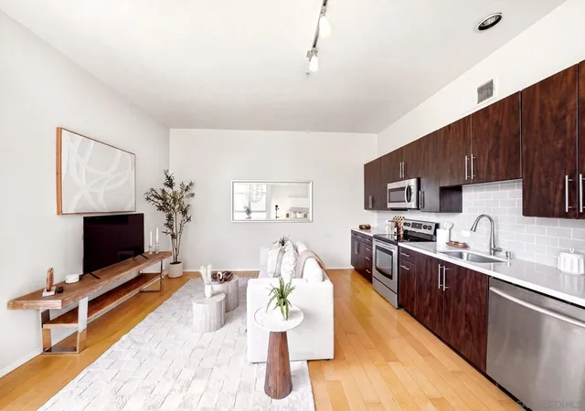 3rd image of 120 Island Ave #333, San Diego, CA 92101 | MLS# 260019016SD