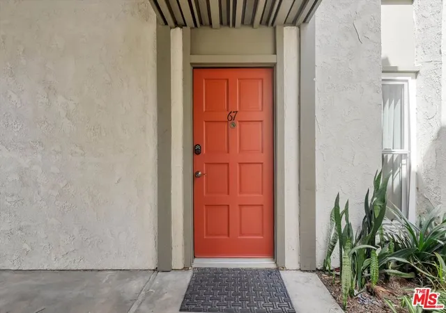 Listing Photo 5 - Condo for sale in building located at 41 Dearborn Pl, Goleta, CA 93117 - Unit #67