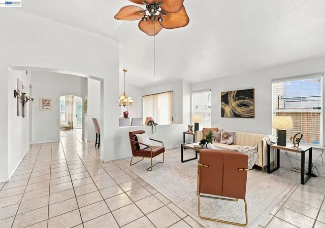 5th image of 1520 Deer Run Ln, Tracy, CA 95376 | MLS# 41143860