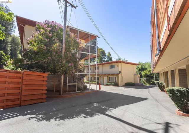 3rd image of 955 Karol Way, San Leandro, CA 94577 | MLS# 41143863