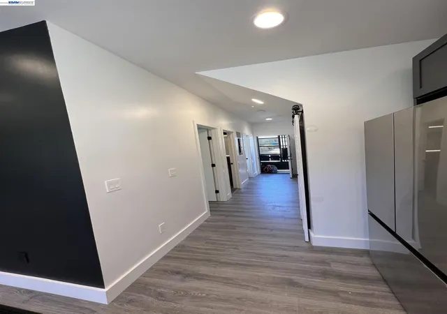 3rd image of 1620 12Th Ave, Oakland, CA 94606 | MLS# 41143865