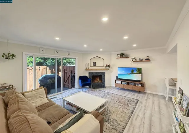 2nd image of 2548 Jones Rd #10, Walnut Creek, CA 94597 | MLS# 41143866