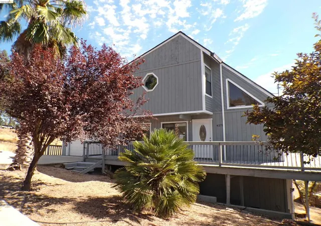 Photo 2 of Single family home for sale at 4271 Council Trl, Copperopolis, CA 95228 | MLS# 41143868 | Listing updated on 2026-10-09