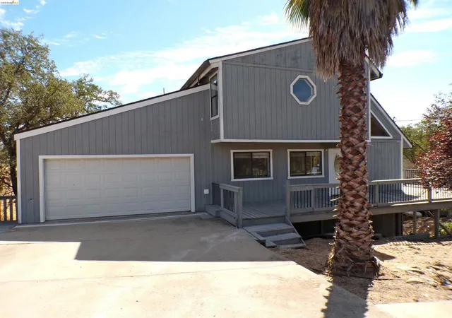 Photo 3 of Single family home for sale at 4271 Council Trl, Copperopolis, CA 95228 | MLS# 41143868 | Listing updated on 2026-10-09