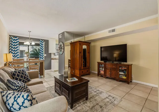 Photo 1 of Sale Pending at 5300 E Waverly Dr #D5, Palm Springs, CA 92264 | MLS# 219151078DA | Listing updated on 2026-09-09