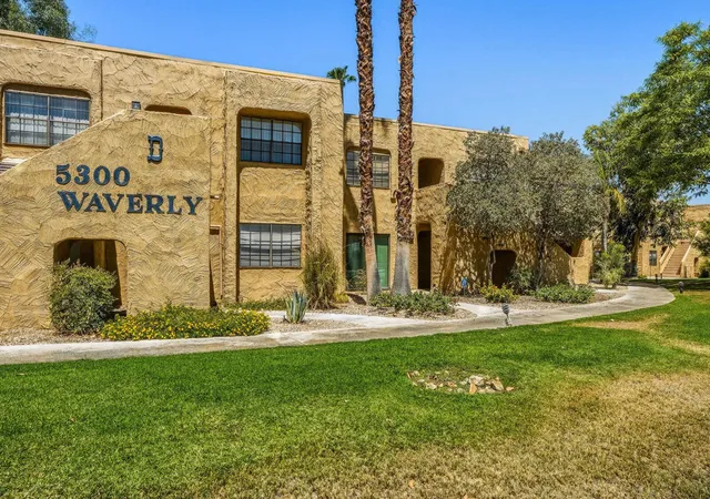 Photo 2 of Sale Pending at 5300 E Waverly Dr #D5, Palm Springs, CA 92264 | MLS# 219151078DA | Listing updated on 2026-09-09