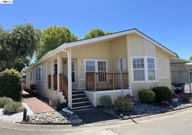 1st image of 1370 Buckingham Way, Hayward, CA 94544 | MLS# 41143884