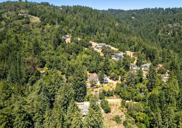 Photo 4 of Single family home for sale at 16855 Redwood Lodge Rd, Los Gatos, CA 95033 | MLS# ML82056557 | Listing updated on 2026-10-07
