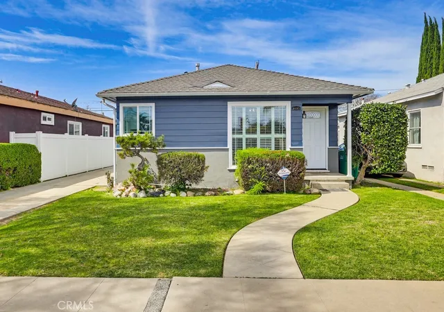 Photo 1 of Single family home for sale at 3133 Cedar Ave, Long Beach, CA 90806 | MLS# PW26167681 | Listing updated on 2026-10-06