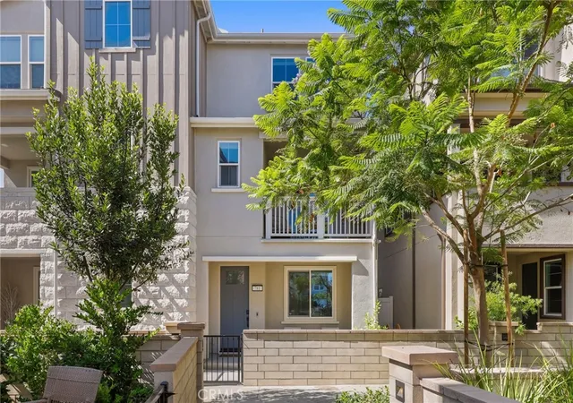 Photo 2 of Townhouse for sale at 781 Stirrup Rd, Rancho Mission Viejo, CA 92694 | MLS# OC26170100 | Listing updated on 2026-09-08