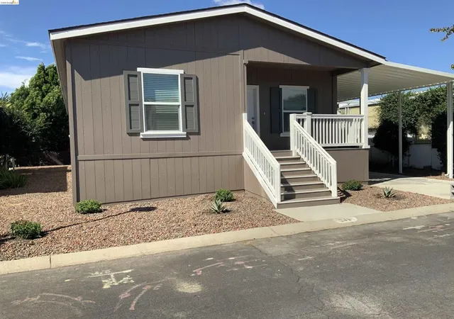 Photo 2 of Manufactured home for sale at 245 Aloha Way, Pittsburg, CA 94565 | MLS# 41143887 | Listing updated on 2026-09-02