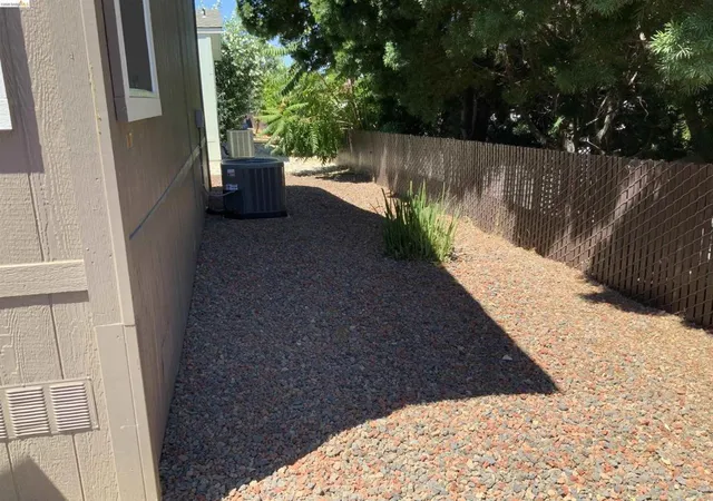 Photo 4 of Manufactured home for sale at 245 Aloha Way, Pittsburg, CA 94565 | MLS# 41143887 | Listing updated on 2026-09-02