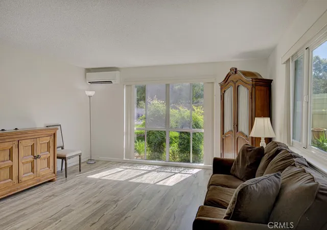 5th image of 184 Avenida Majorca, Laguna Woods, CA 92637