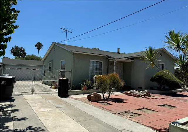 1st image of 1418 W Burnett, Long Beach, CA 90810 | MLS# PW26167023