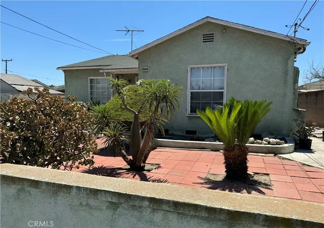 2nd image of 1418 W Burnett, Long Beach, CA 90810 | MLS# PW26167023