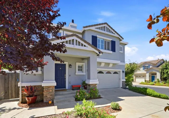 3rd image of 897 Windsor Hills Cir, San Jose, CA 95123 | MLS# ML82056591