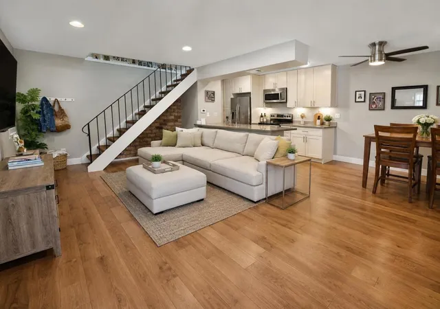 2nd image of 208 Watson Dr #3, Campbell, CA 95008 | MLS# ML82054477