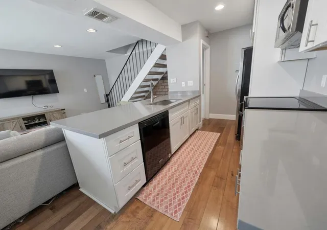 5th image of 208 Watson Dr, Campbell, CA 95008