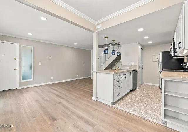 3rd image of 2570 Rudder Ave, Port Hueneme, CA 93041 | MLS# V1-38010