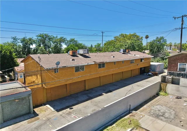 4th image of 210 17Th Street, Bakersfield, CA 93301 | MLS# PW26170501