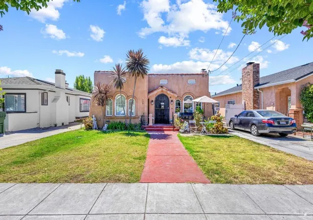 1st image of 124 E Humboldt St, San Jose, CA 95112 | MLS# ML82056596